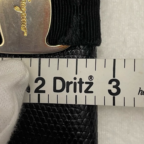 Salvatore Ferragamo Authentic Vintage Textured Black Key Holder - Picture 11 of 13